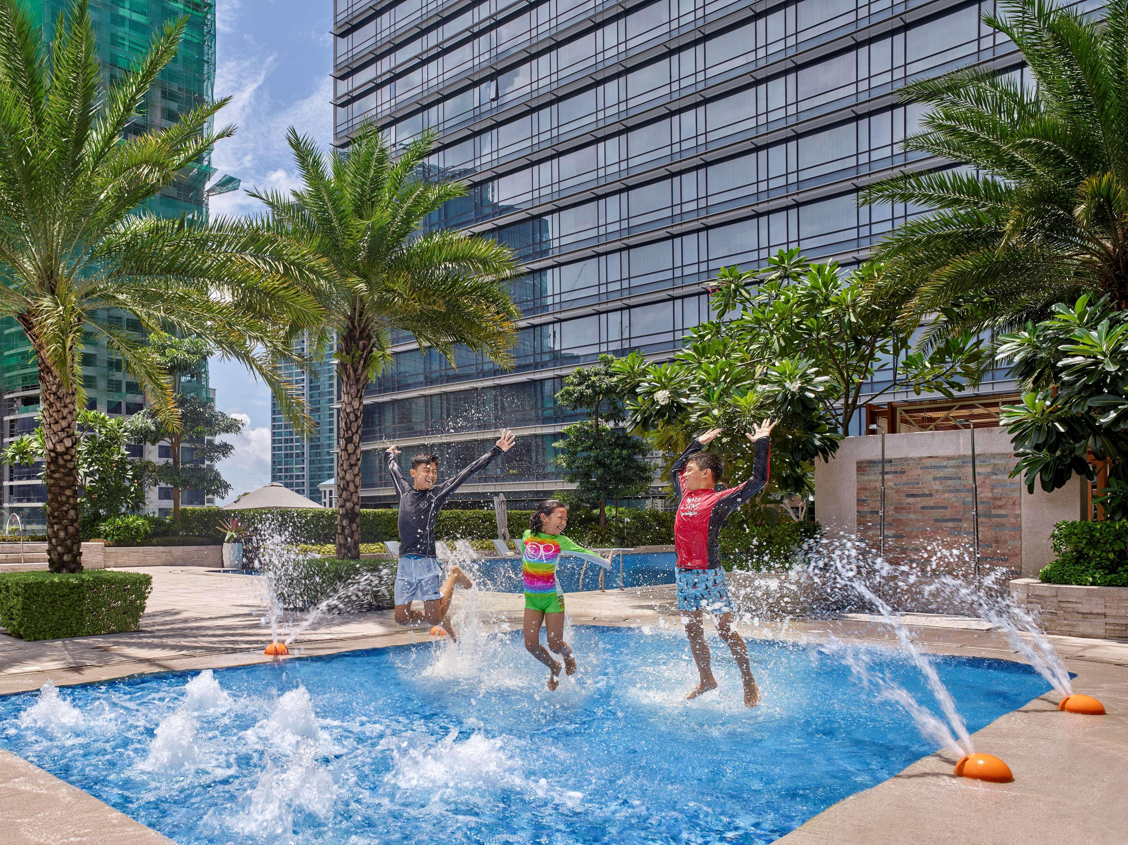 Shangri-La The Fort, Manila Тагуиг Екстериор снимка